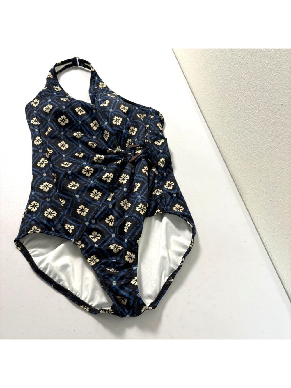 Lands End One Piece Swim Suit Womens 16W Blue Black Floral Geometric Halter NWOT